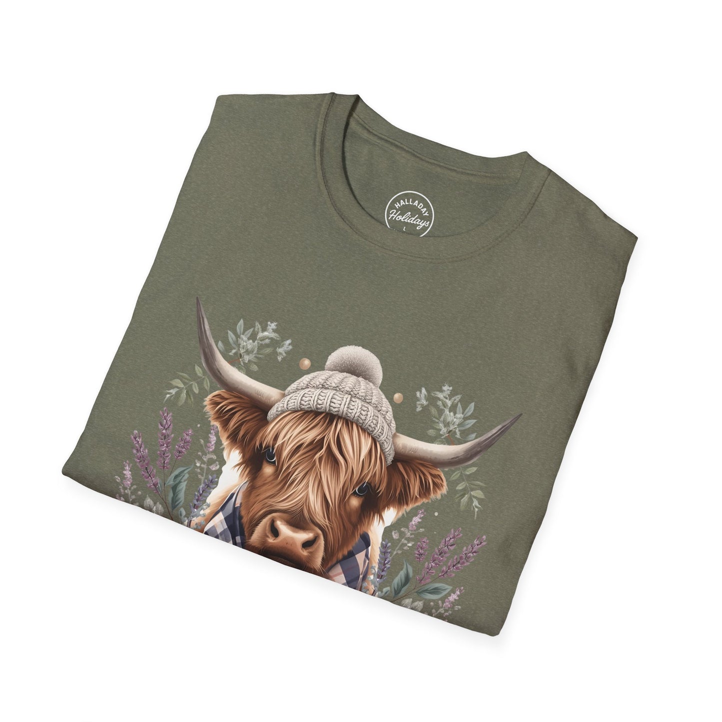 Highland Cow Holiday T-Shirt, Cute Christmas Tee, Festive Cow Shirt, Funny Winter Top, Gift for Animal Lovers
